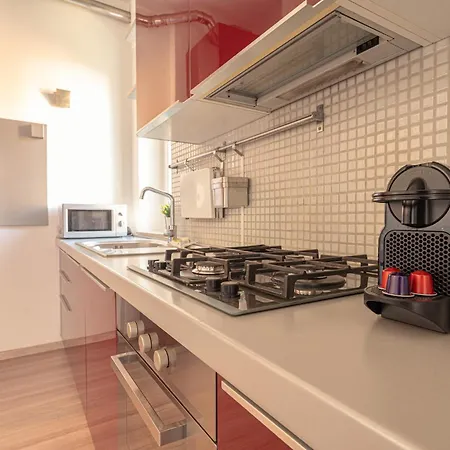 Apartamento Bellezza Fair - Vicino Fiera E Centro, Wifi, Smart Tv, Ac, Balcone *