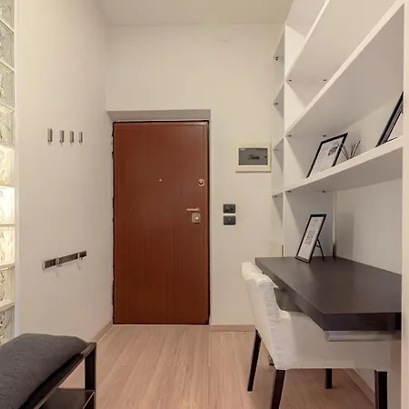 Bellezza Fair - Vicino Fiera E Centro, Wifi, Smart Tv, Ac, Balcone