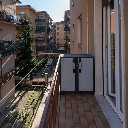 Bellezza Fair - Vicino Fiera E Centro, Wifi, Smart Tv, Ac, Balcone דירה