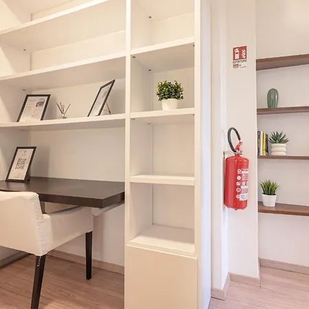 Bellezza Fair - Vicino Fiera E Centro, Wifi, Smart Tv, Ac, Balcone *